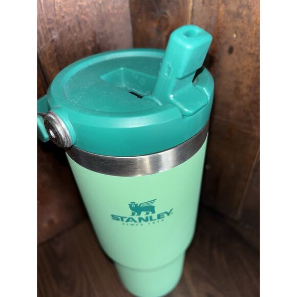 Stanley IceFlow 30 Oz Flip Straw Tumbler *no Straw* - Picture 4 of 8